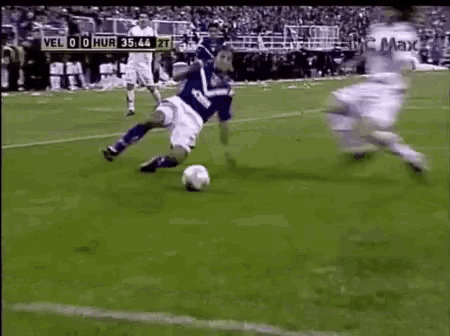 sliding-tackle-arano